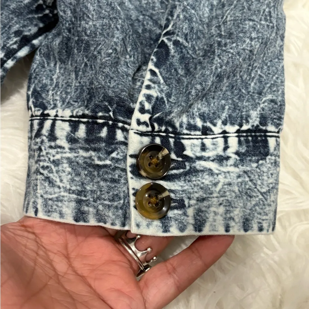 Who What Wear Women’s Blue Jean button-down blouse Size M - Image 7