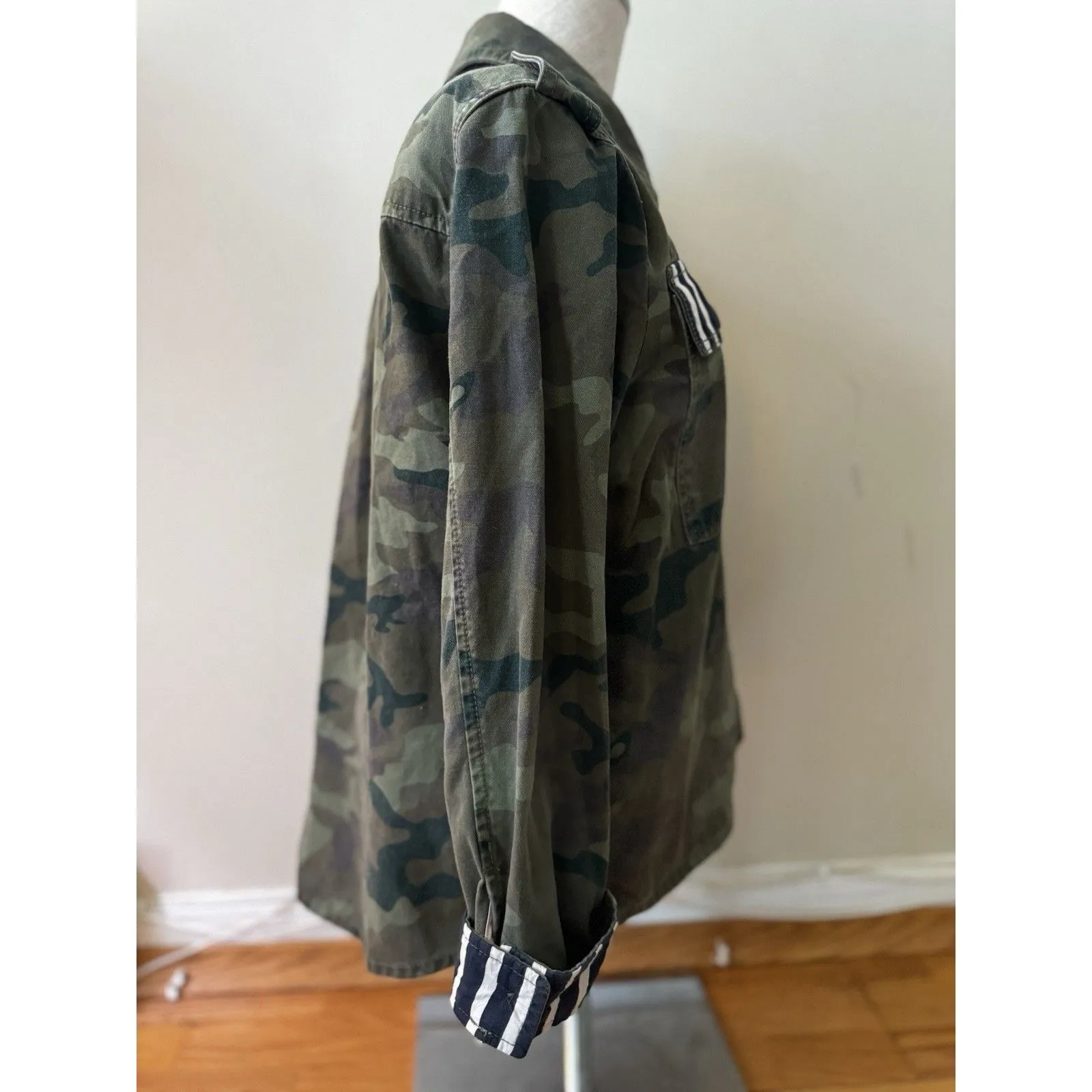 GAP Women’s Utility Shirt Military Jacket Green Camo Print Striped Cuff Sz S - Image 5