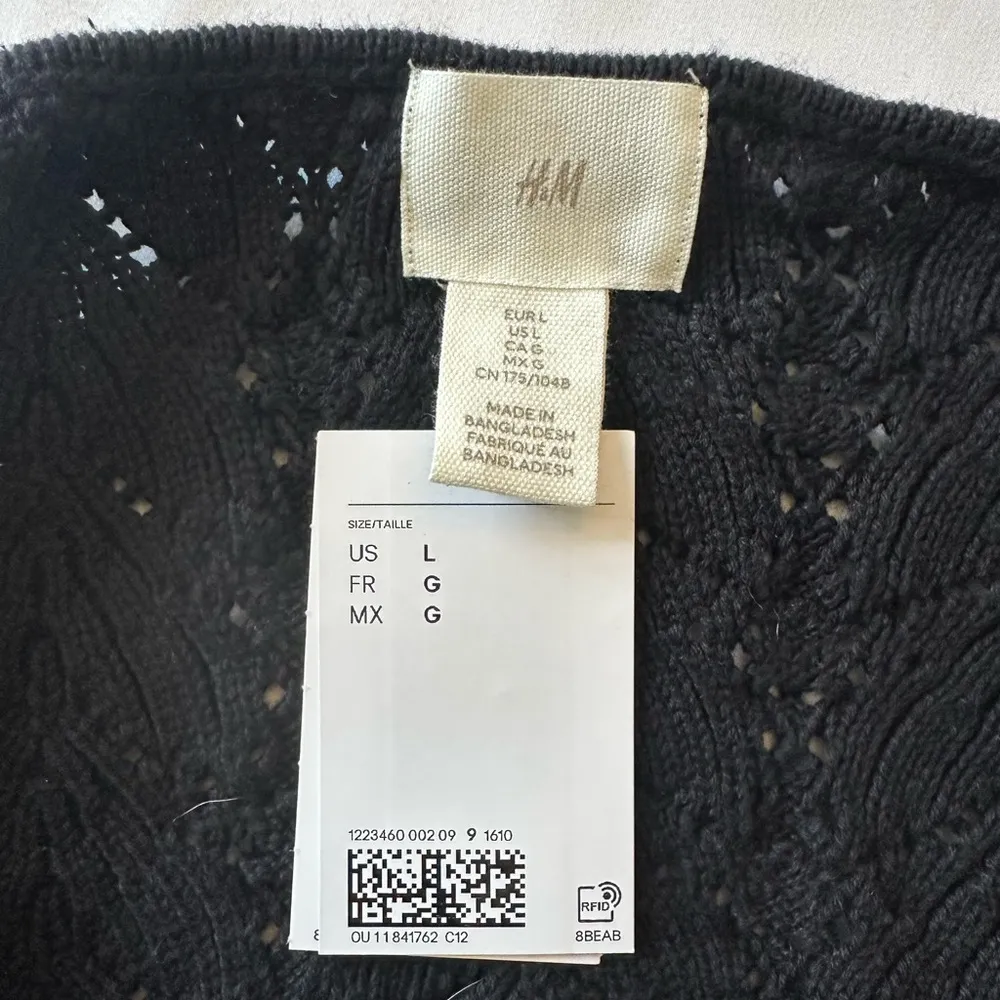 H&M ShirtNWT  Womens L  Black Cami Tank Strappy Cropped Pull on Casual - Image 2