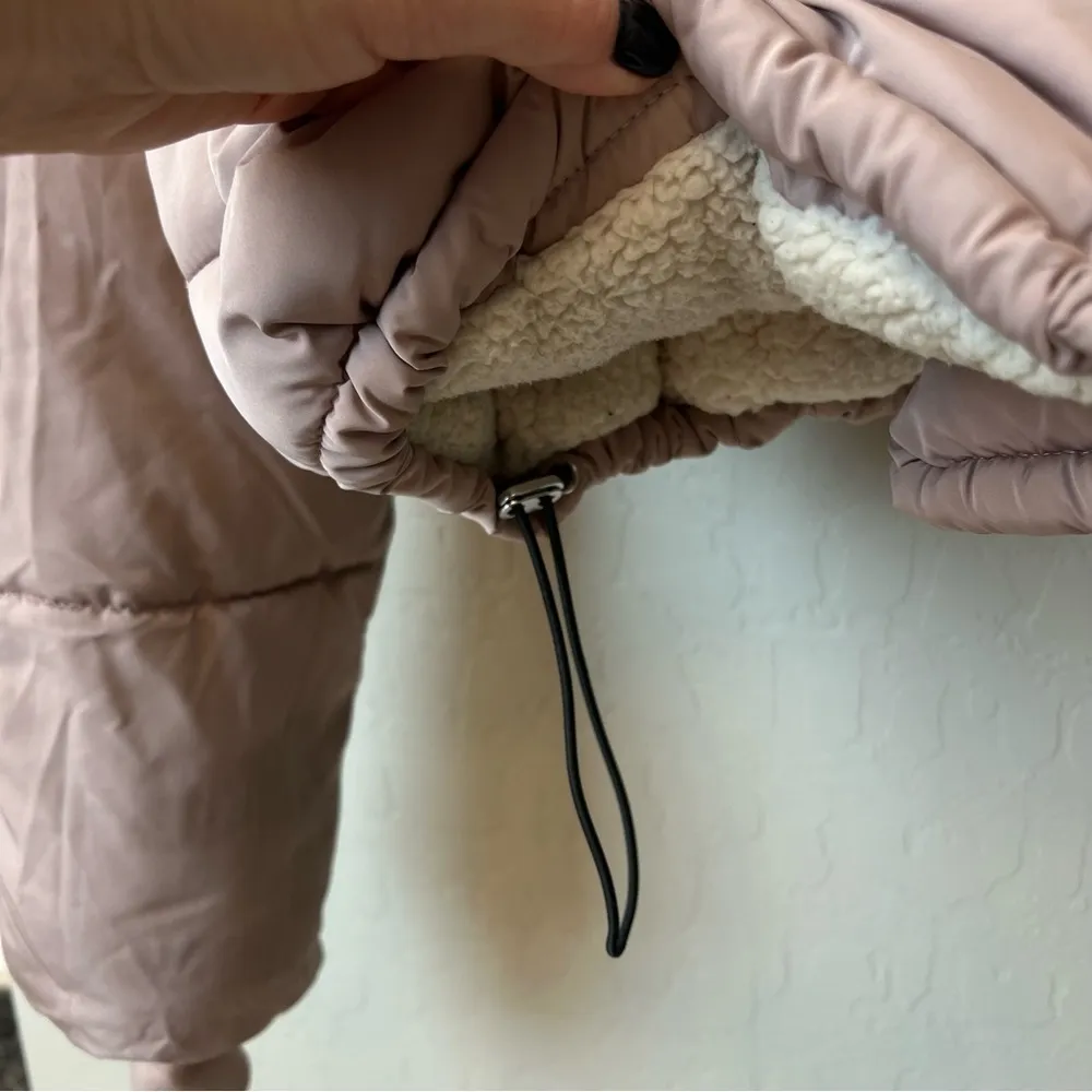 BDG sherpa lining puffer jacket, blush pink, cropped, size S - Image 12
