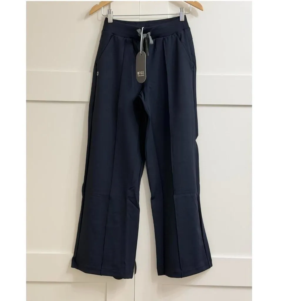 Figs High Waisted Salina FORMx Wide Leg Scrub Pants in Navy, Size X-Small - Image 10