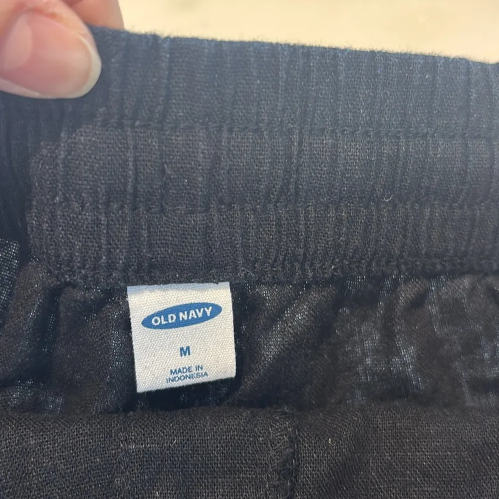 Old Navy Black Shorts - Image 2