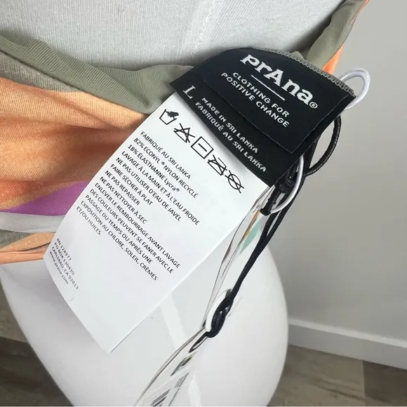 prAna  NWT Willow Falls Reversible Bikini Top‎ in Waves Size Medium - Image 6