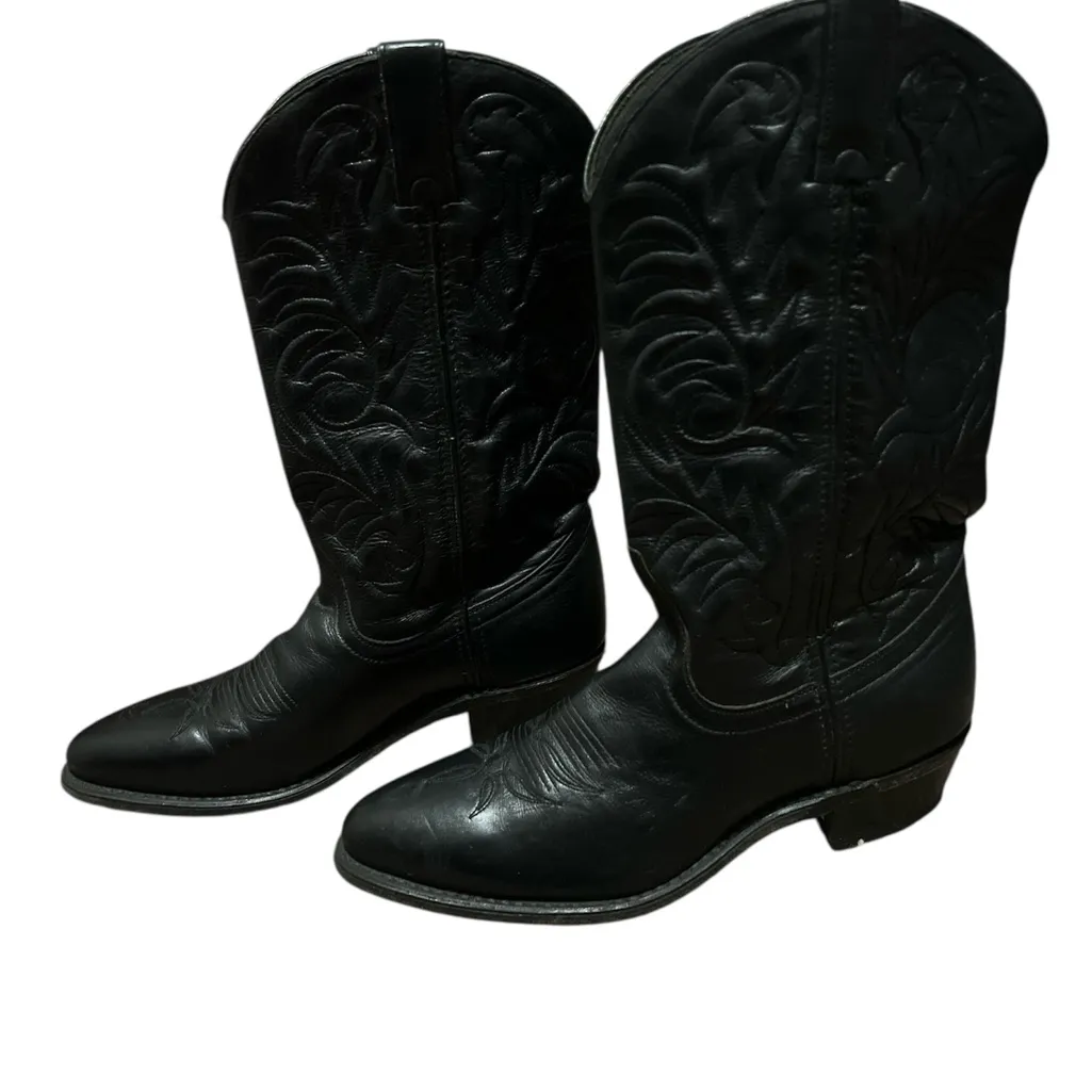 ACME VTG Black Embossed Leather Heeled Boots Size 7 - Image 5