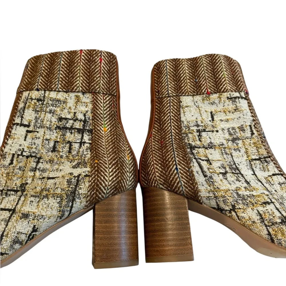 Coconuts by Matisse  Praline Tweed Ankle Boot, Sz 7 - Image 10