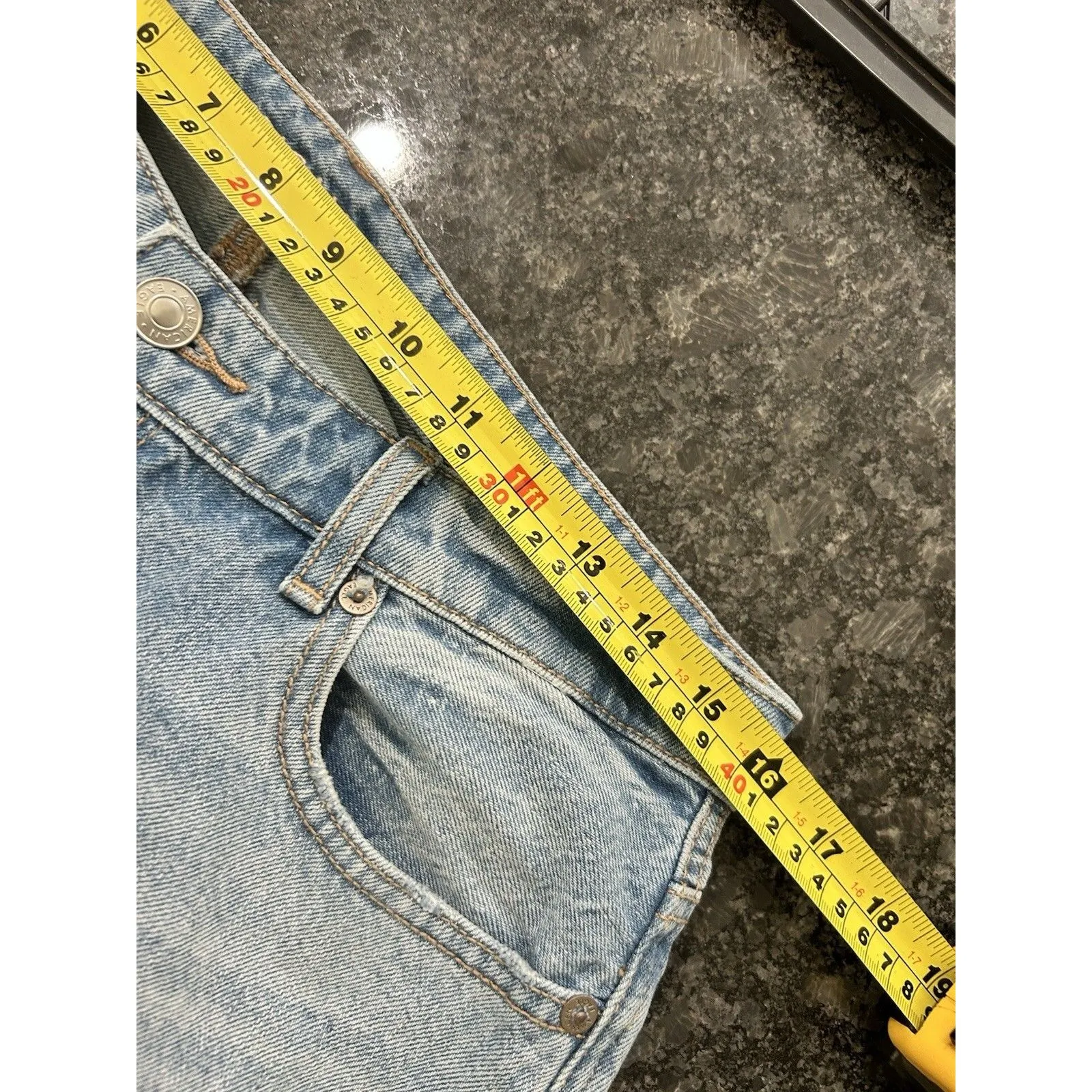 Women’s American Eagle Jeans High Rise Mom Jean Size 10 Regular Stretch Med Wash - Image 4