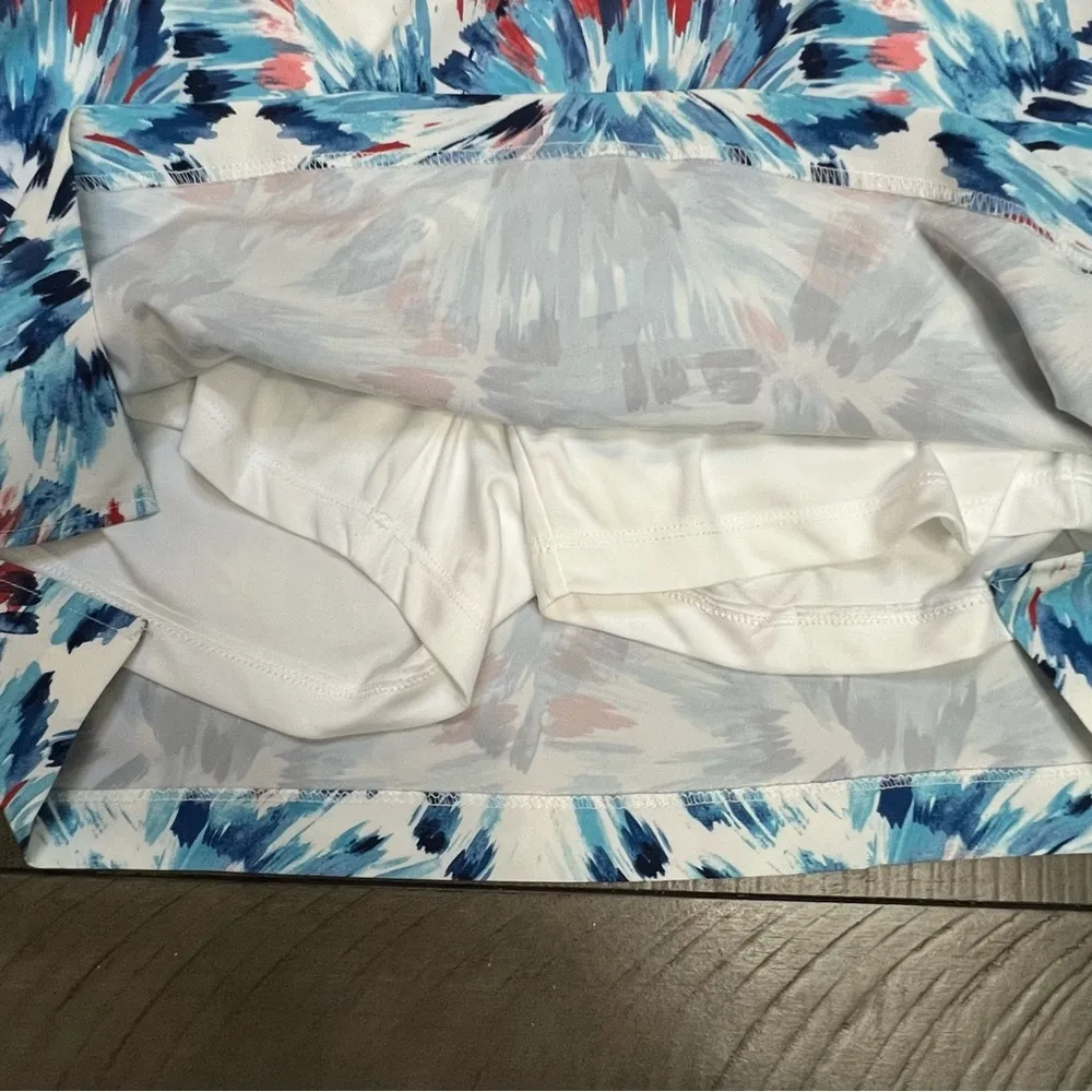 Izod Golf Skort EUC Women SZ 10 Blue Red White Abstract Geo Sporty Stretch Skort - Image 5