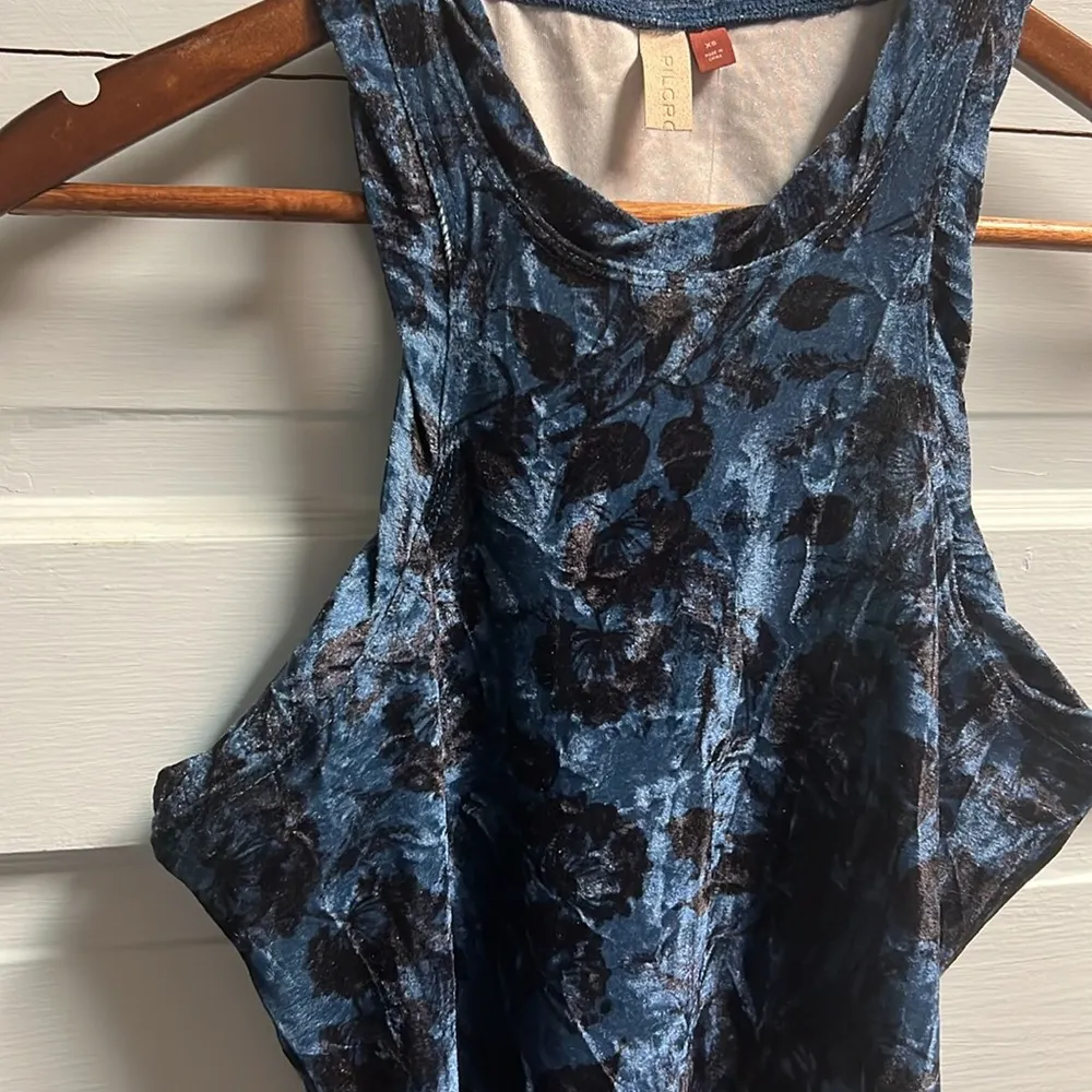 NWT XS Pilcro Blue Motif Velveteen Racerback Tank - Image 9
