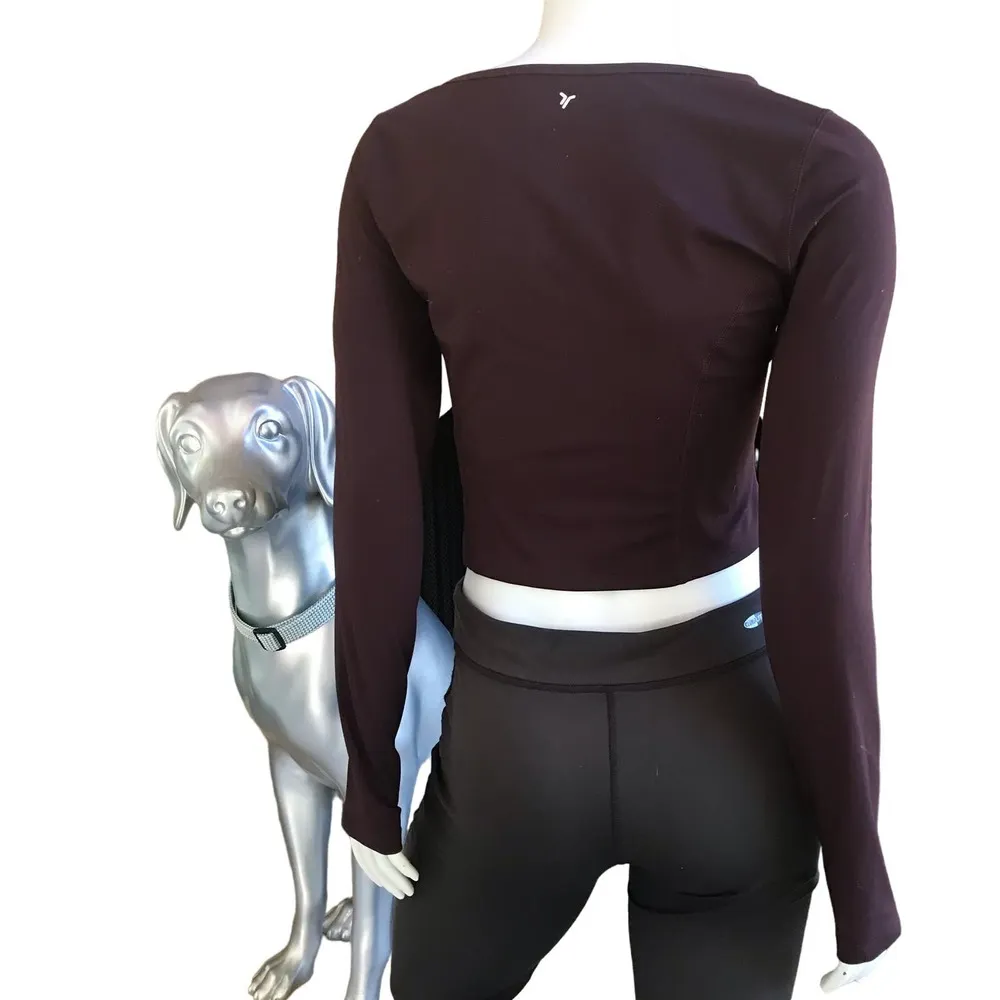 Old Navy Active Cropped Long Sleeve Purple Top Zipped Pocket Women's Size Small - Image 2