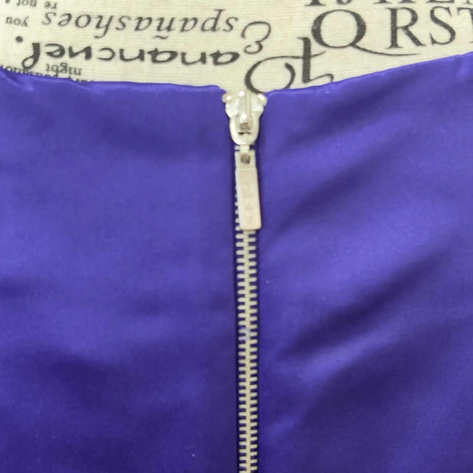 NWT NUE by Shani Size 8 Purple Satin Sheath Dress Built - Image 4