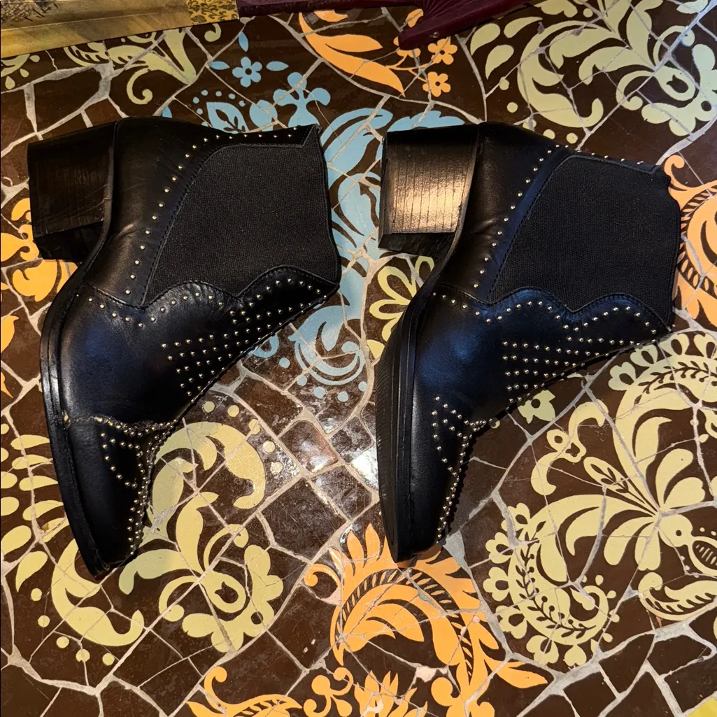 Charles By Charles David Black Studded Ankle Boots Sz: 5 M - Image 6