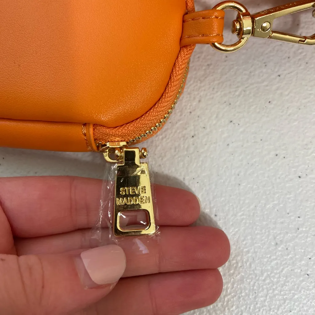 NEVER USED‎ Steve Madden women’s Bevelyn bright orange convertible crossbody bag - Image 6