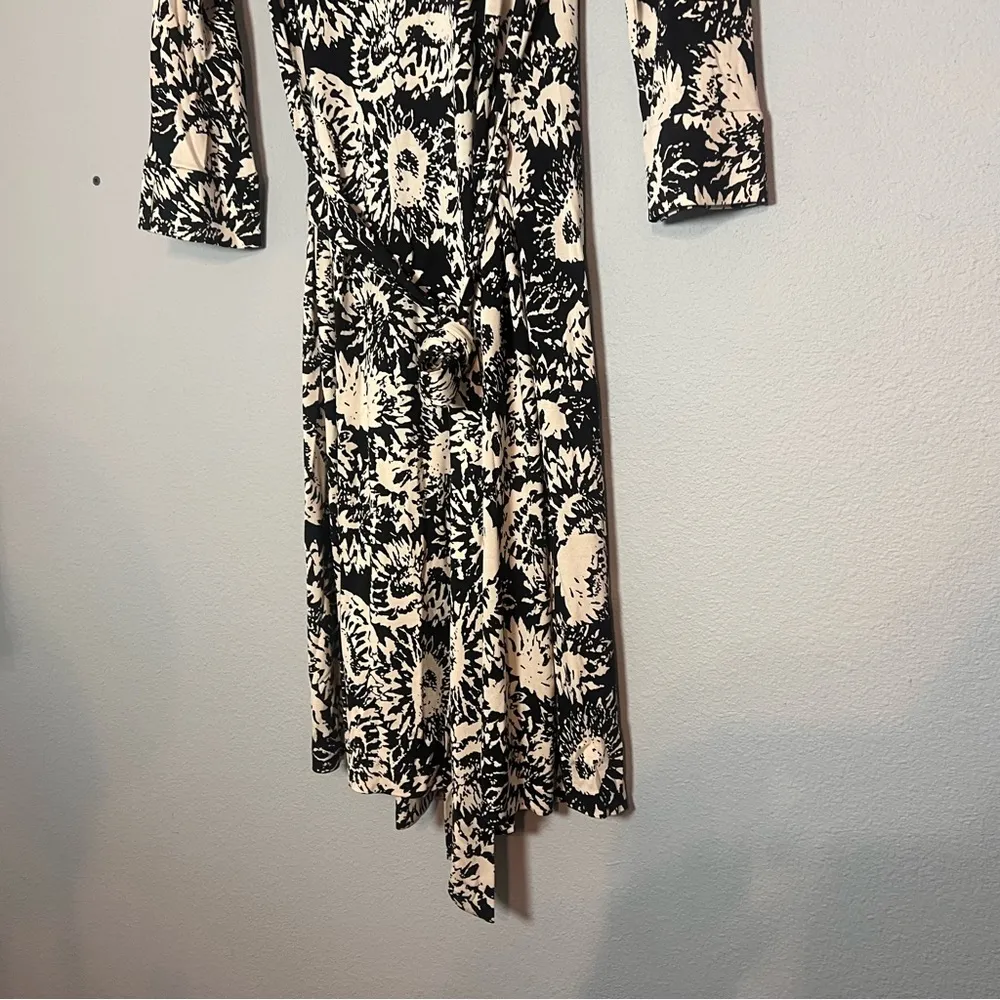 Diane vonFurstenberg Vintage DVF Wrap Dress Silk Floral Black Cream Size 8 - Image 8