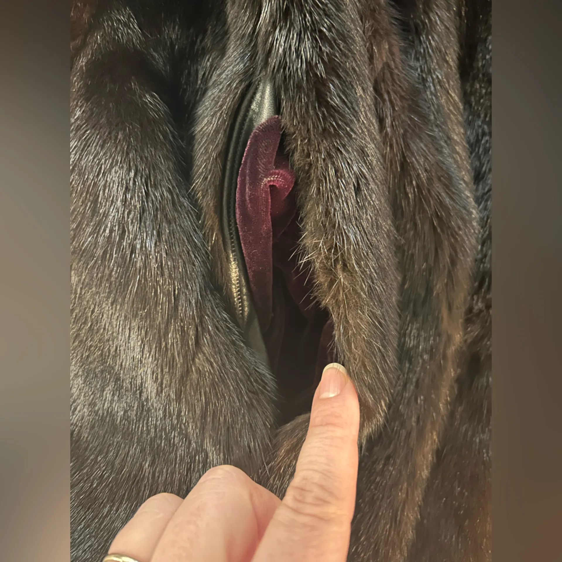 Blackglama Women’s Mink Fur Coat Size 14 – Dark Ranch Real Mink, Vintage Luxury Brown - Image 10