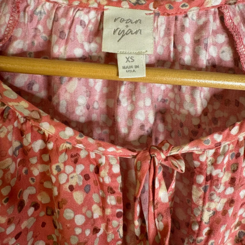 ROAN + RYAN Asher Salmon‎ Pink Abstract Polka Dot Peasant Blouse Top Size XS CP - Image 3