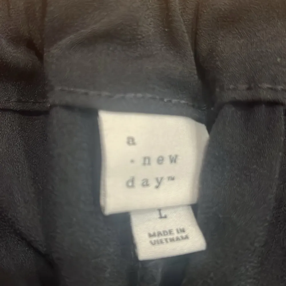 a.new day women’s black 100% polyester shorts size large . - Image 2