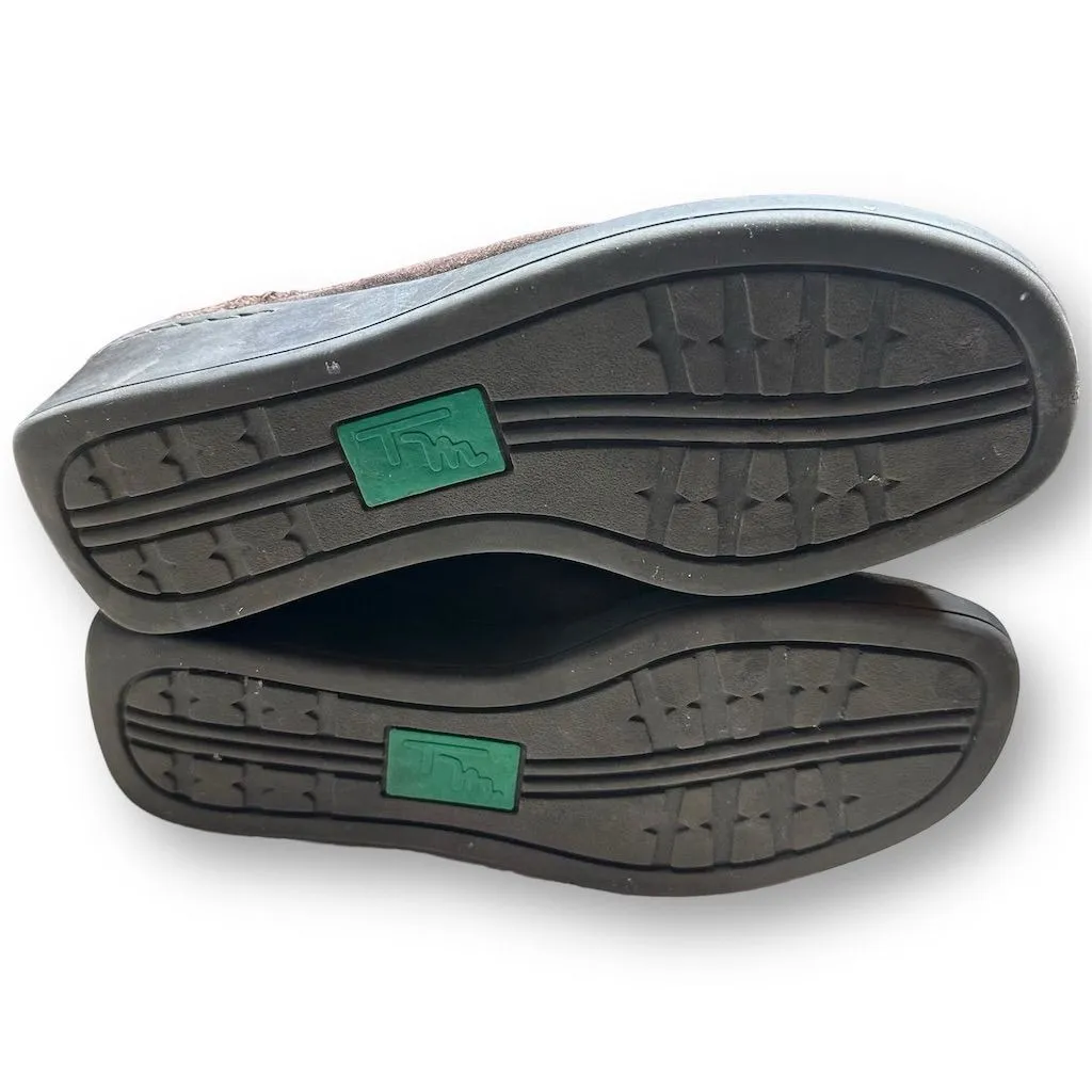 Thom McAn Women's Brown Suede Clogs Faux Fur Lining‎ Bow Detail Slip - Image 11