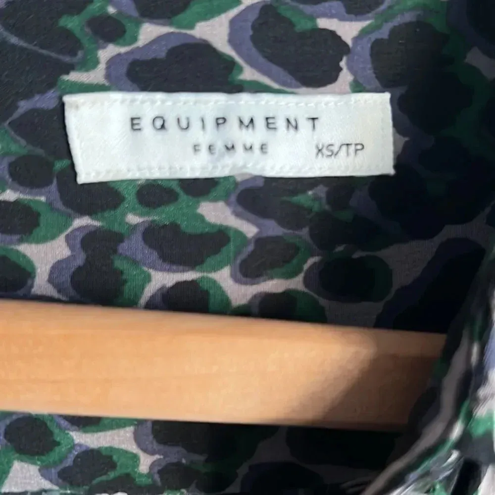 Equipment silk animal print button Down top - Image 7