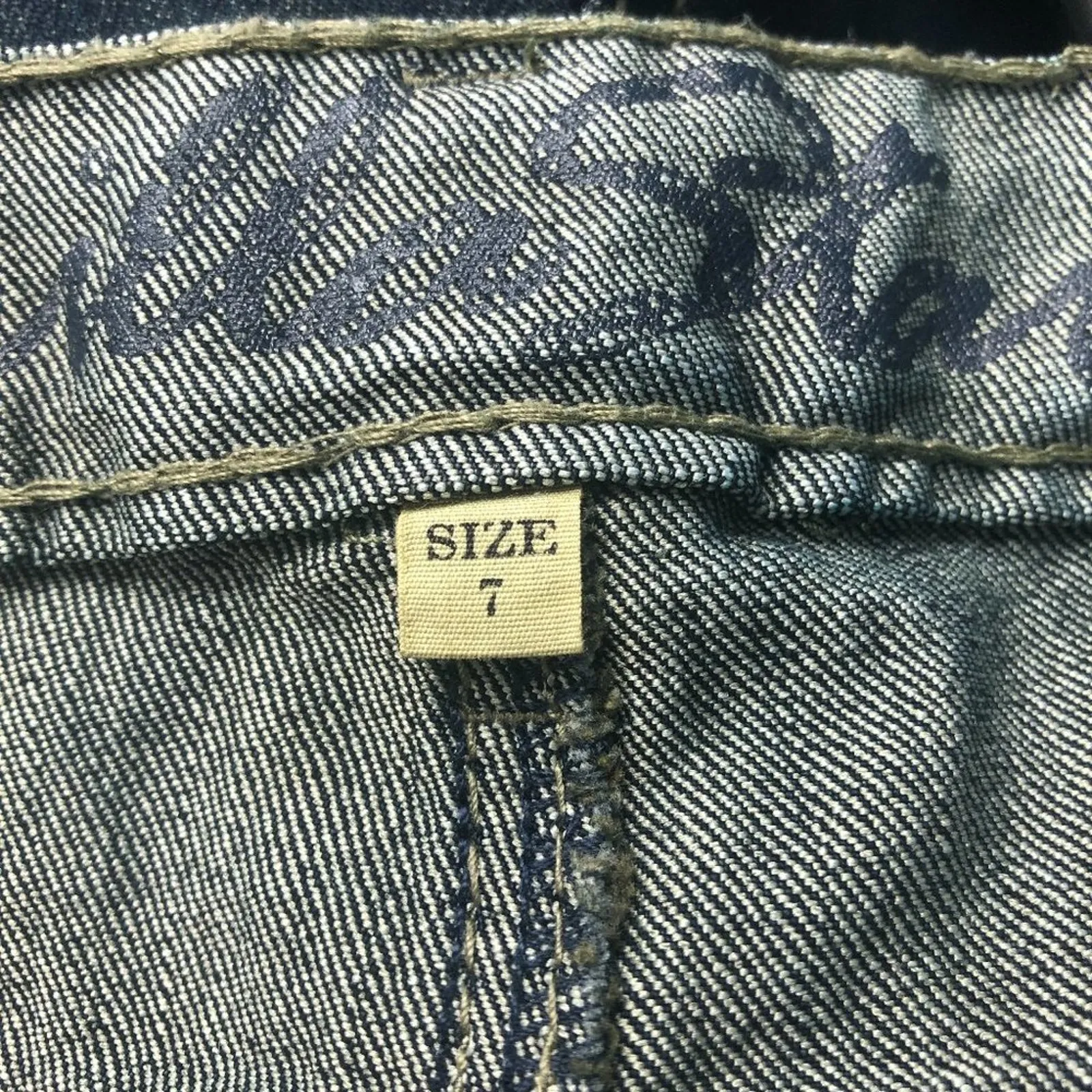 Vanilla Star Juniors Mid Rise Cuffed Jean Shorts Size 7 - Image 8