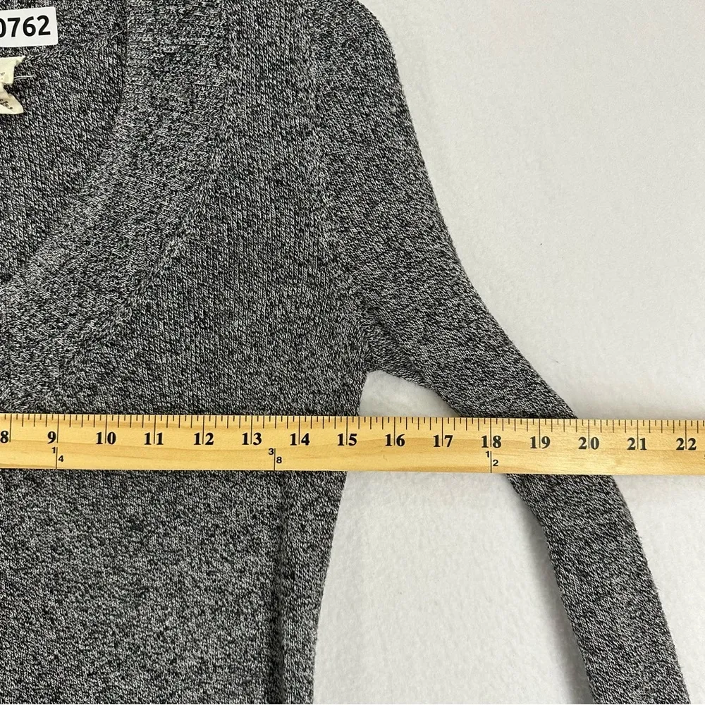 Andrea Jovine Long Sleeve V Neck Pullover Sweater Small Gray - Image 5