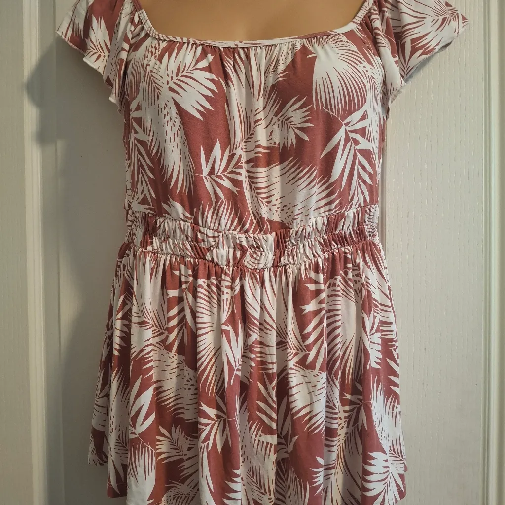 Super Soft By Torrid Sz 1Women's Palm Leaf Print Top - Red and White - Image 7