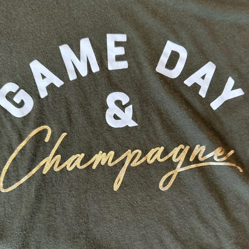 Express Game Day & Champagne Green & Gold S/S Tee Size XS - Image 4