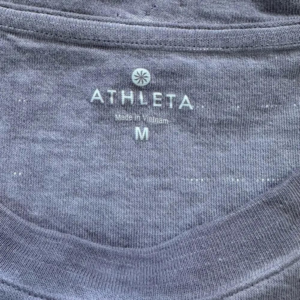 Athleta  Cropped Boxy Tee with Rolled Sleeves Sz M - Image 6