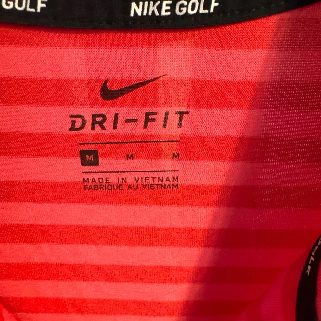 Nike women’s golf tee dry fit size medium - Image 2