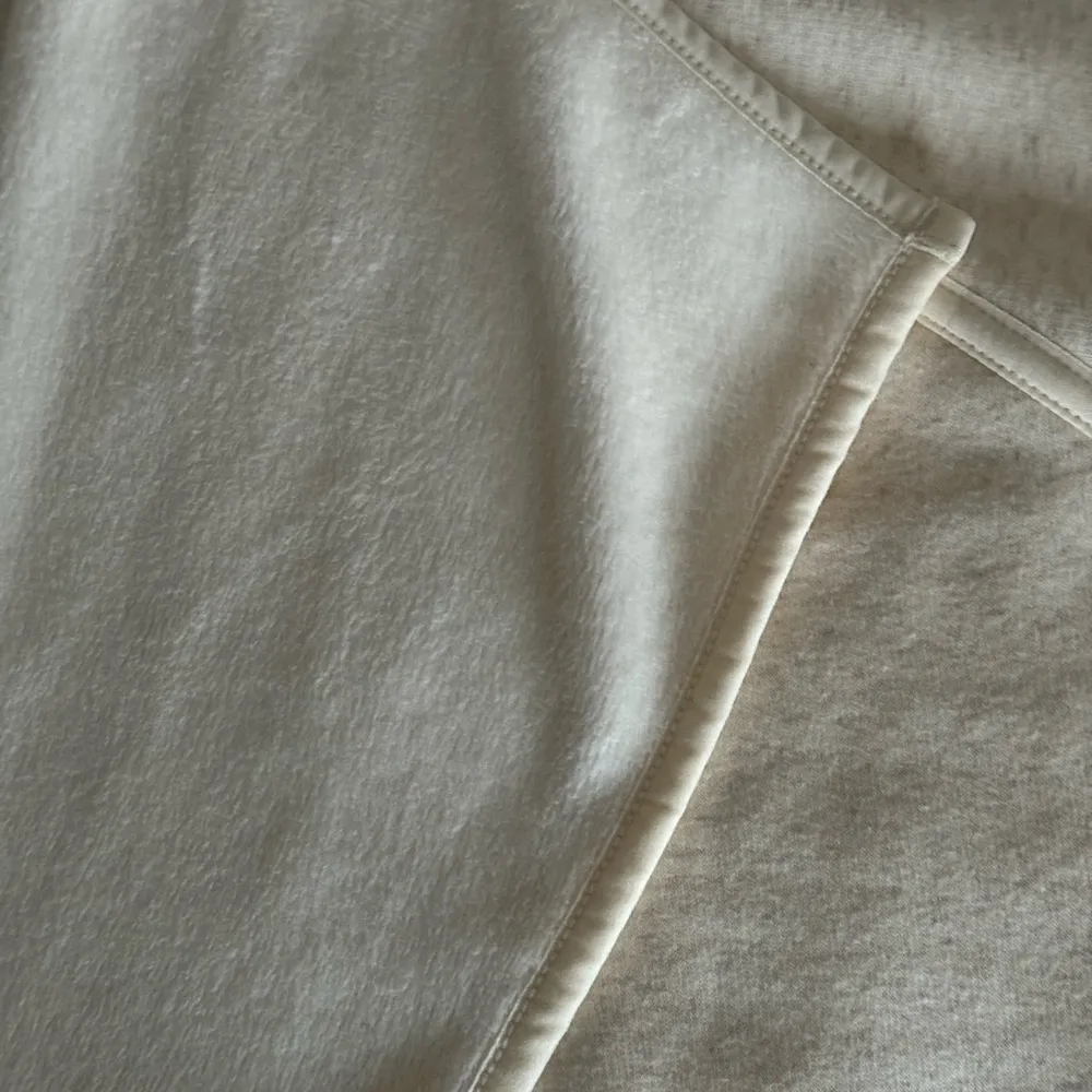 Athleta Cozy Women’s Long Sleeve Woman’s Wrap Jacket in Heather Beige - Image 9