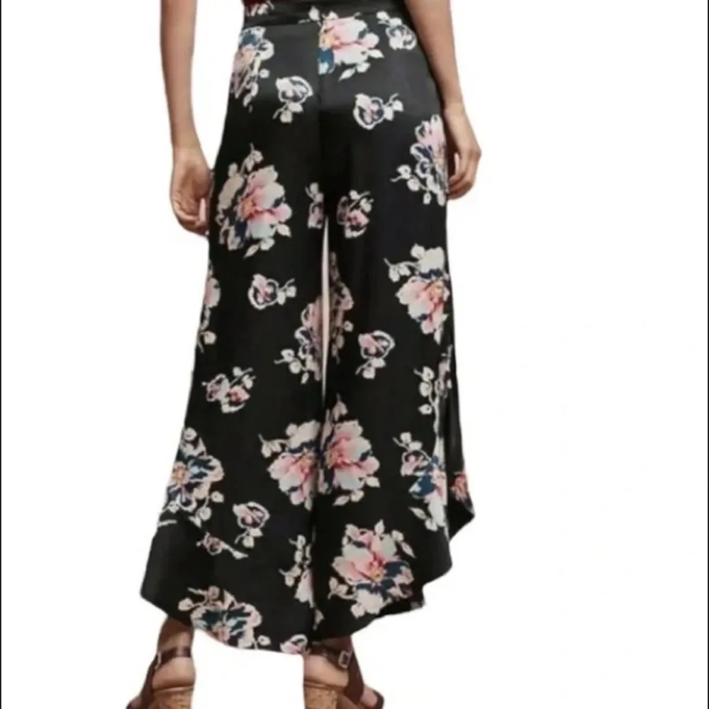 NWT Anthropologie Elevenses ‘Tansy’ ruffle floral silky wide leg pants, size 10 - Image 4