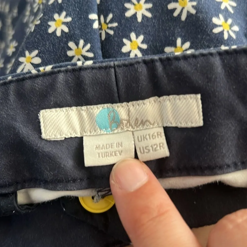 BODEN Navy Blue Daisy Floral Print Richmond Ankle Trouser Chino Pants Size 12 - Image 9