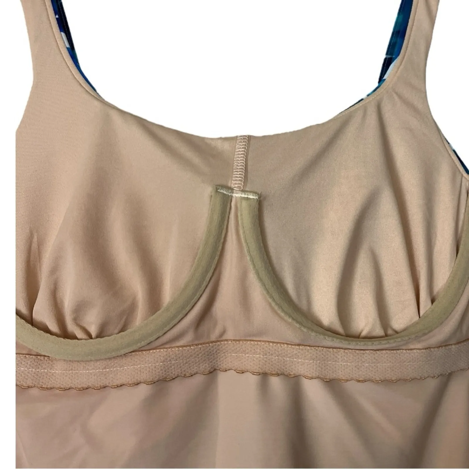 Lands’ End Swimsuit One Piece Built In Underwire Bra Slimming Women’s Size 12 - Image 10