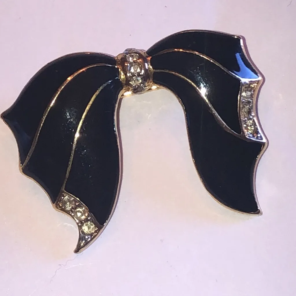 Elegant Vintage Black Enamel CZ Rhinestone Retro Boho Bow Brooch - Image 2