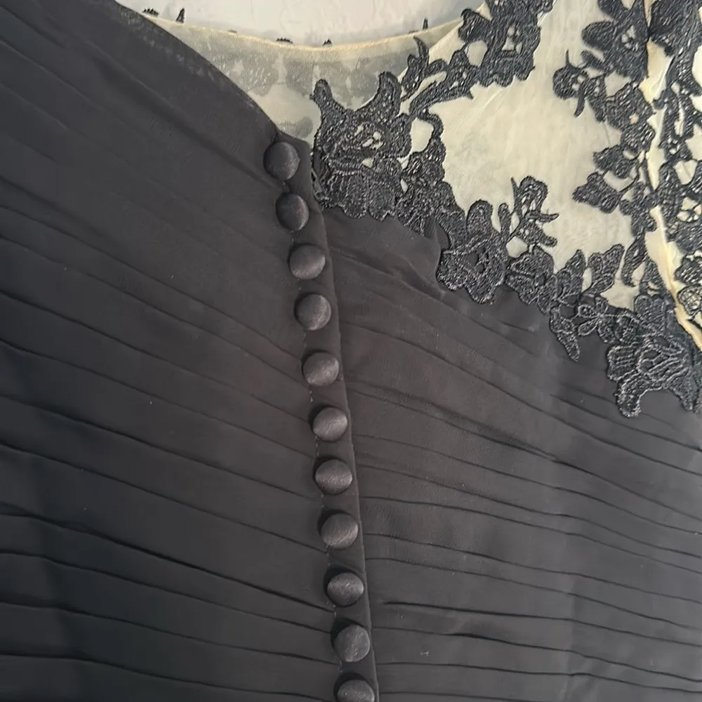 NWT LanTing Bridal Black Cream Mesh Lace Dress Formal Wedding Goth Demure Witchy Size 10 - Image 6