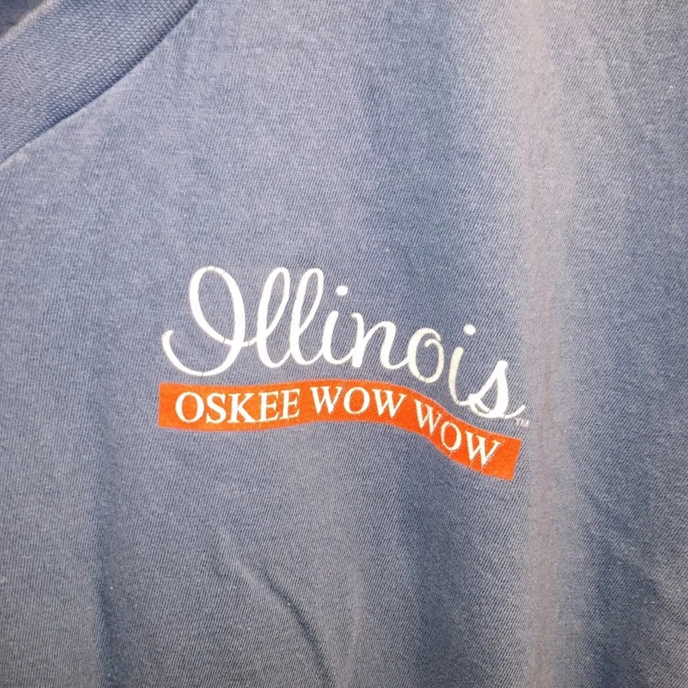 University of Illinois v neck Oskee wow wow tribal 100% cotton t shirt M Blue Size M - Image 2