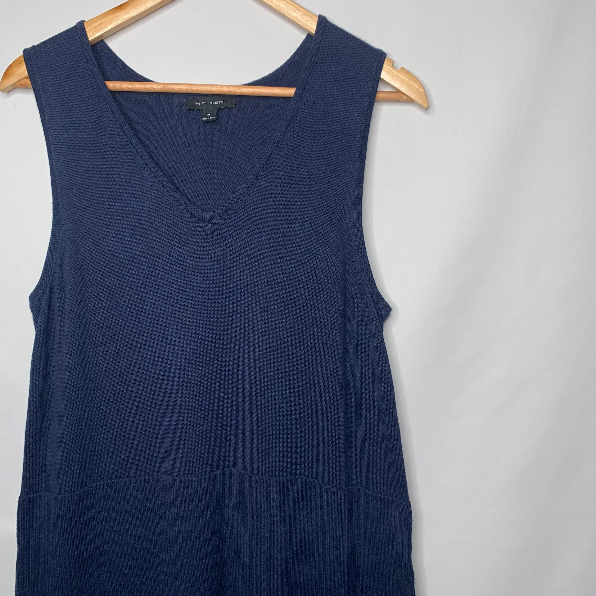 Navy Sleeveless Side Slit Tunic M - Image 4