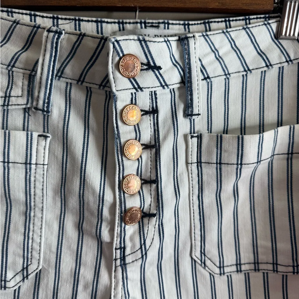 Judy Blue Navy and White Striped High Waist Shorts size large - Image 3