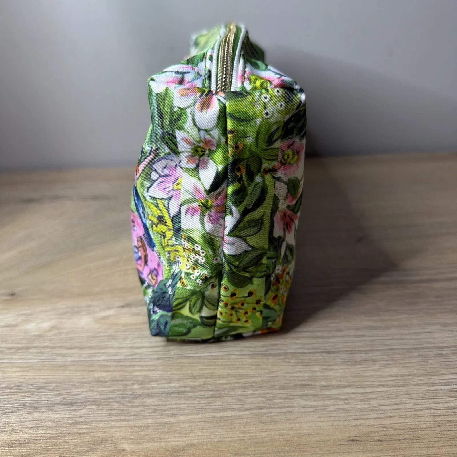 Estee Lauder Cosmetic Bag Whimsical Art Deco Picnic Party Garden Pouch Vibrant Green - Image 5