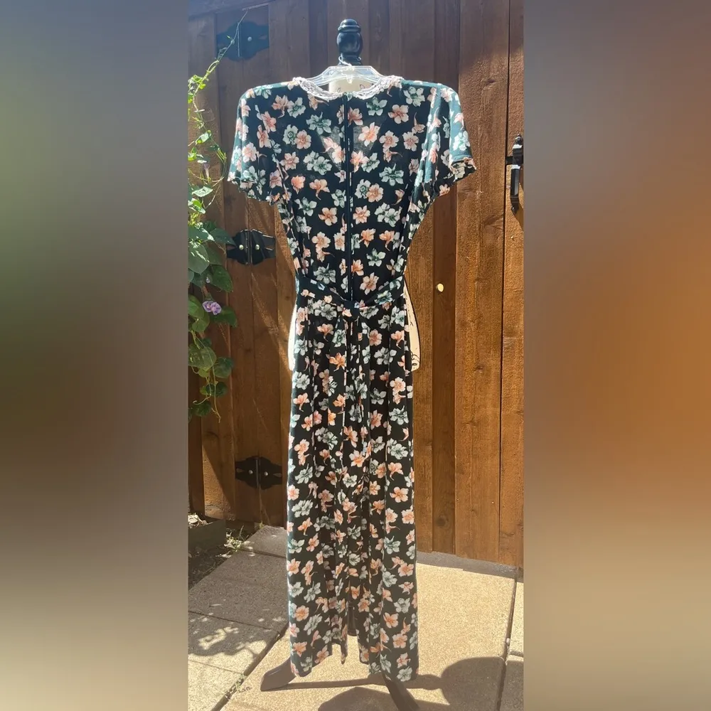 Vintage 80’s En Focus Culotte Jumpsuit Dark Green Floral Lace Collar Size S EUC - Image 2