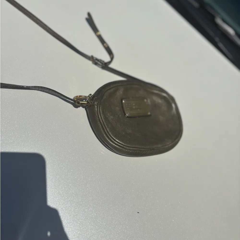 Marc by Marc Jacobs Black Leather small Crossbody Bag - Image 11