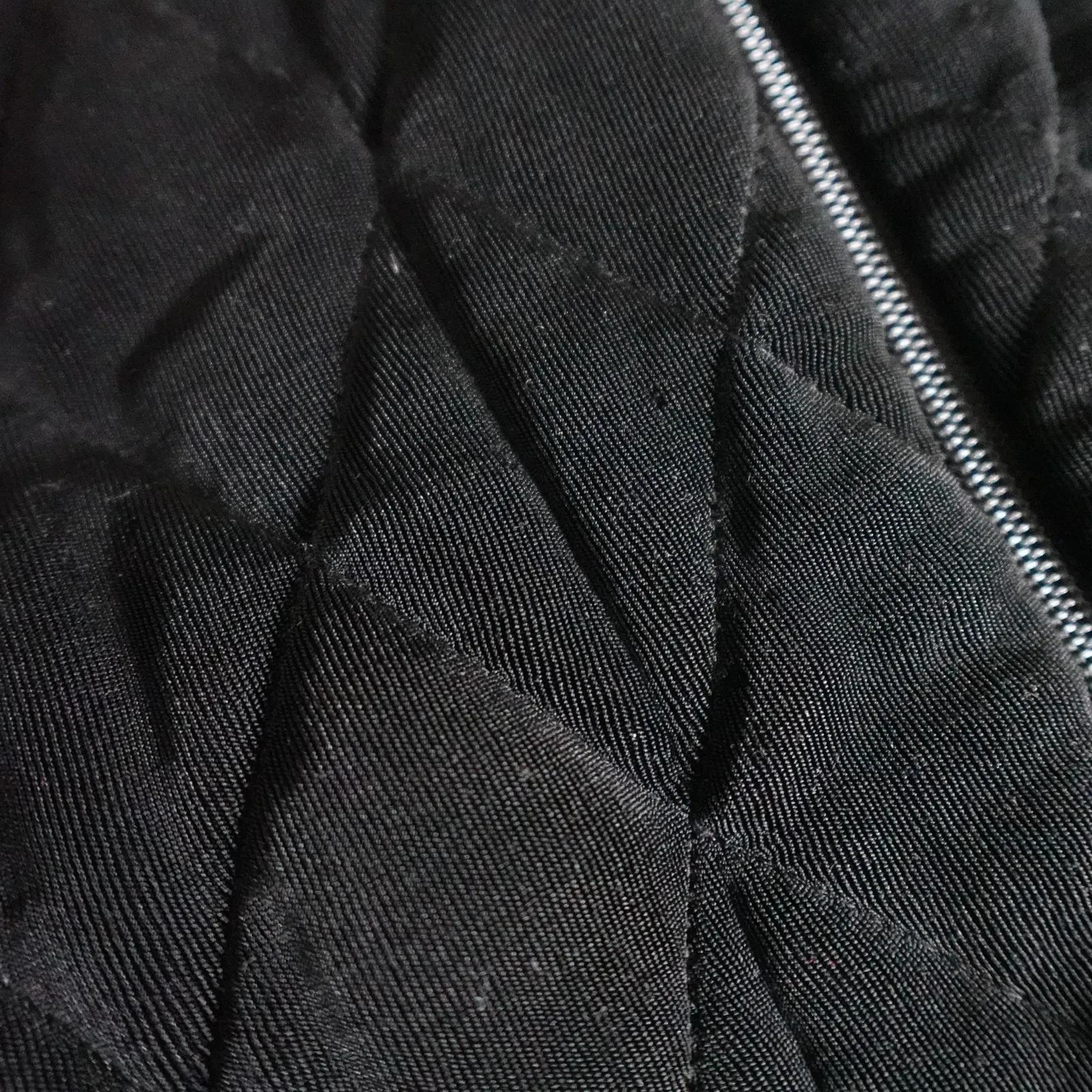 Chico's Travelers Vintage Black Diamond Quilted Vest Size 1 Medium - Image 10