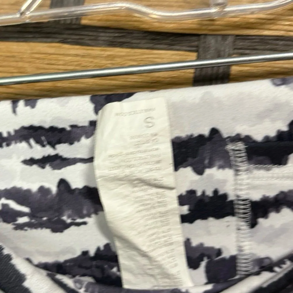 Powerhold Fabletics Black And White Active Leggings‎ Size Small - Image 6