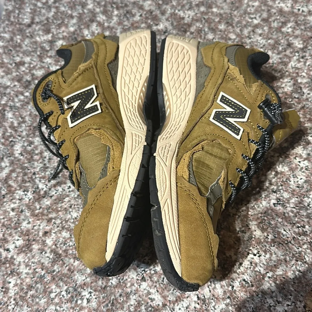 2002R (High Desert/Dark Moss) - Image 2