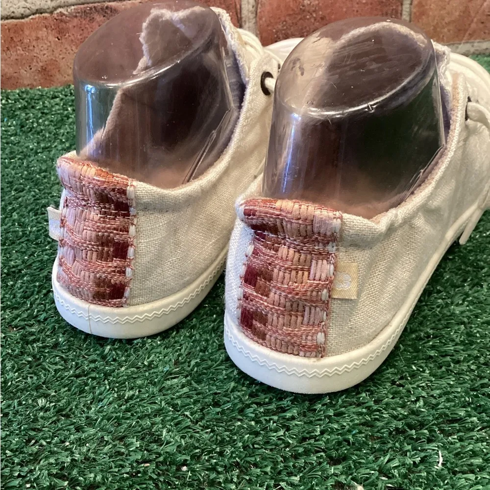 Tommy Bahama  Womens No Tie Creamy Natural Sneakers size 8.5 - Image 3