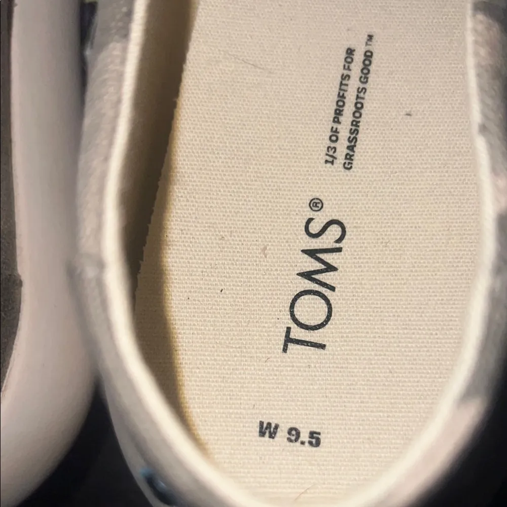 Toms camo Loafers Slip-Ons 9.5 - Image 4