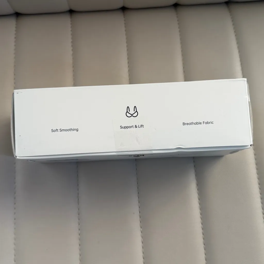 VertVie Black Seamless Bra New with Box - Image 7