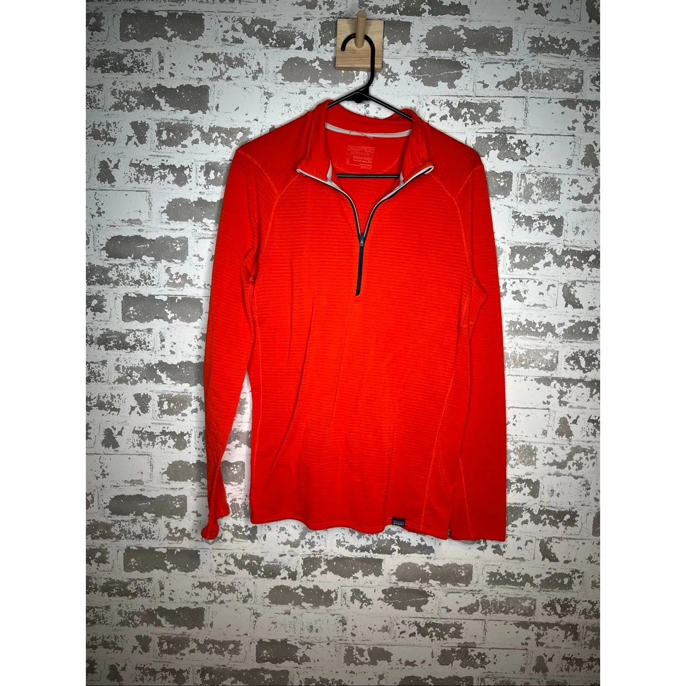 Patagonia | women capilene base layer orange - Image 10