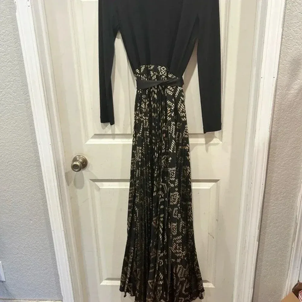 LuLaRoe Elegant Collection Deanne Black Gold Wrap Dress size Small‎ - Image 7