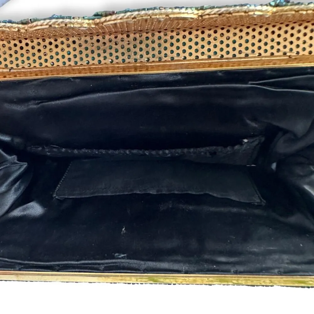 Vintage Beaded Handbag With Scalloped Hinged Closure And Gold Plating - Image 6