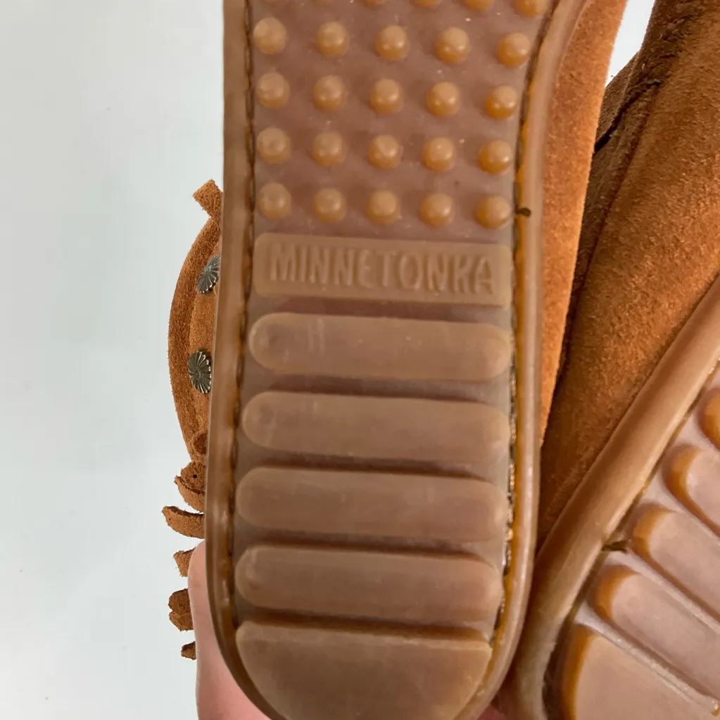 Minnetonka Fringe Suede Ankle Boots Size 8 - Image 6